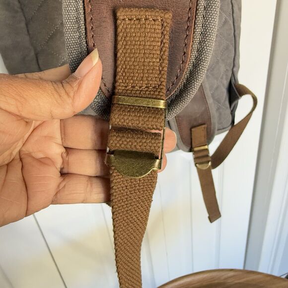 Rugged canvas hipster adventure backpack - Picture 14 of 16